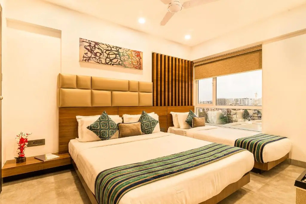 Standard Triple room
