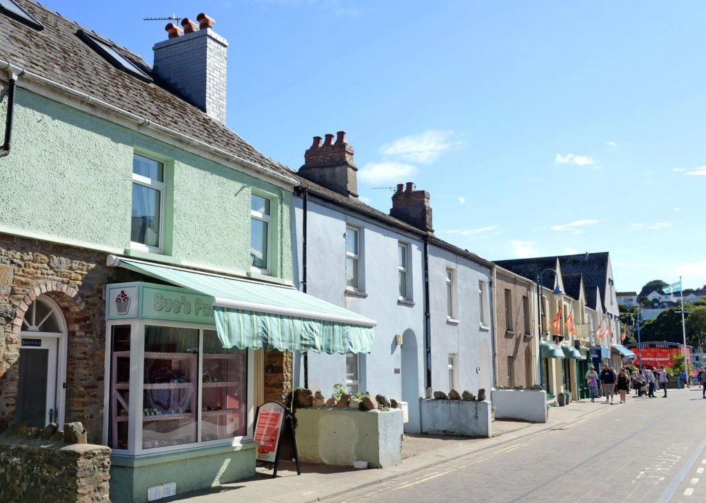 Gone to the Beach - Luxury Cottage Sea Views Direct Access to Beach Pet Friendly