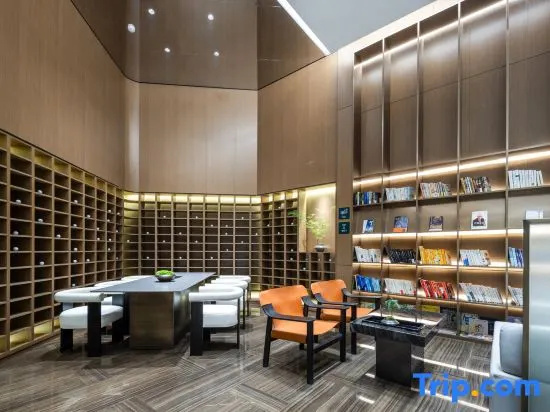 Beihai Yintan Avenue Boya Atour Hotel