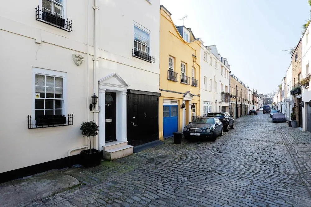 Veeve - Belgravia Mews