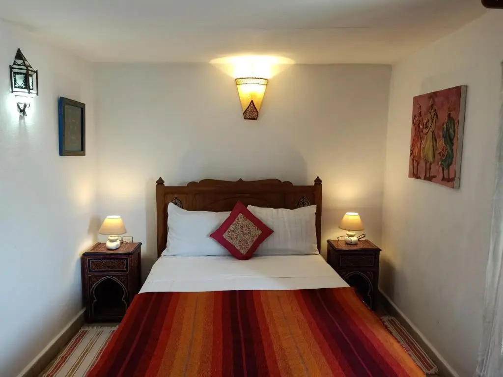 Deluxe Double room (full double bed)