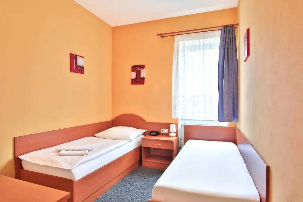 Hotel Attic - Chambres
