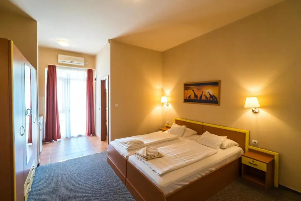 Beach Hotel - Chambres