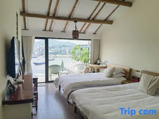 Standard Family room with balcony and with sea view