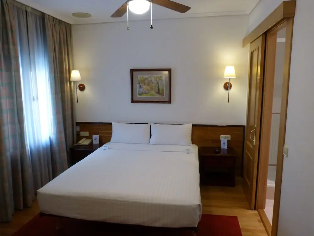 Grand room