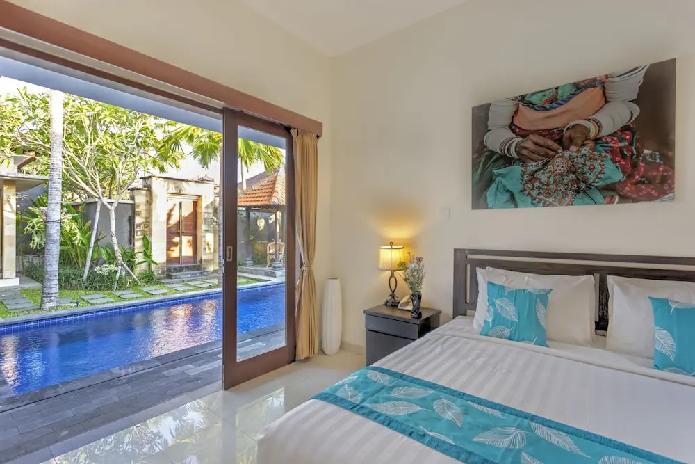 2 Bedrooms Villa