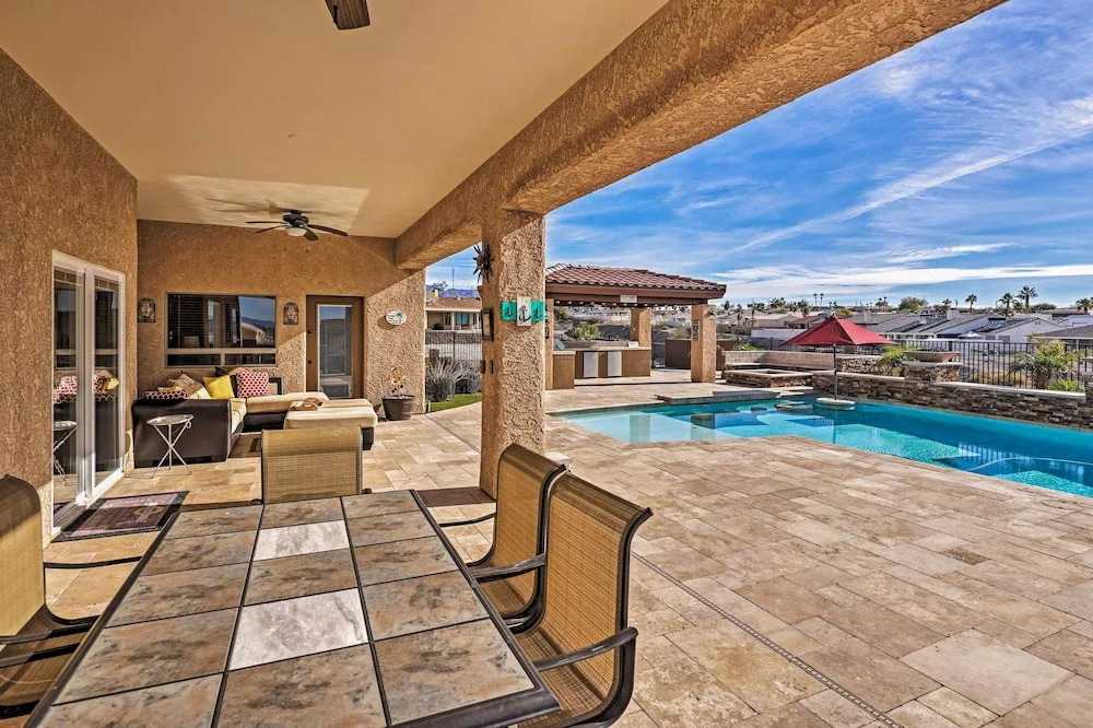 Luxe Retreat w/ Lake Havasu View & Pool! — фото 6