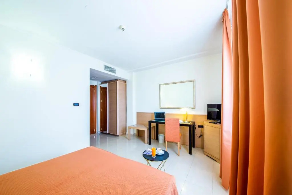 Standard Double room (twin beds)