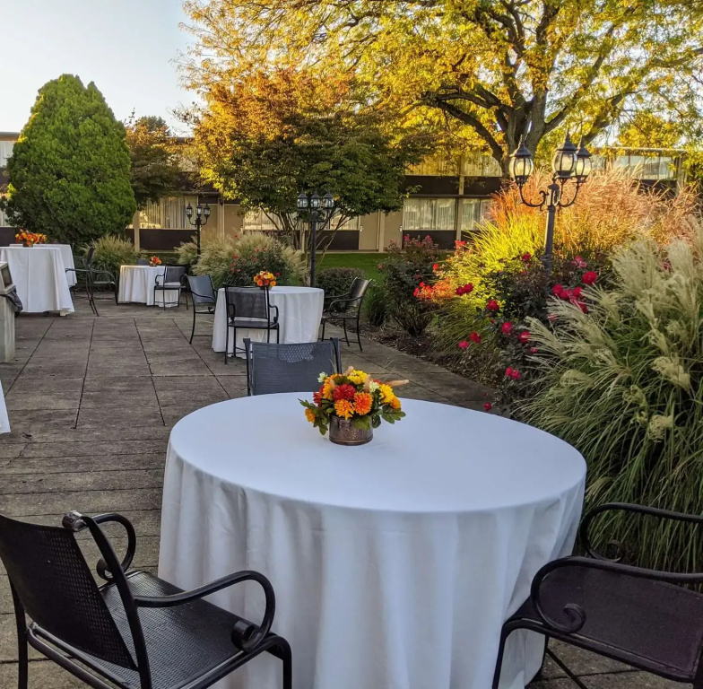 SureStay Plus Hotel by Best Western Lehigh Valley - 2