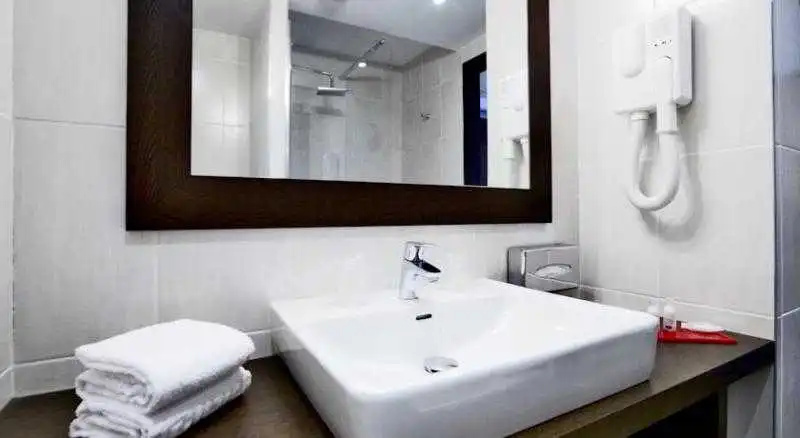 Afficher la photo 7 — Hôtel Kyriad Design Enzo Thionville