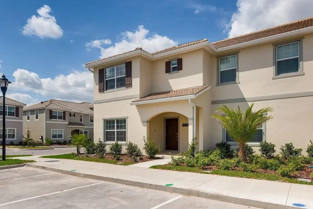4839 LL Storey Lake - Amazing 5 Bed Villa