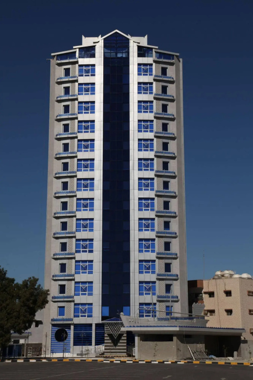 Roomi Suites Hotel - фото 46
