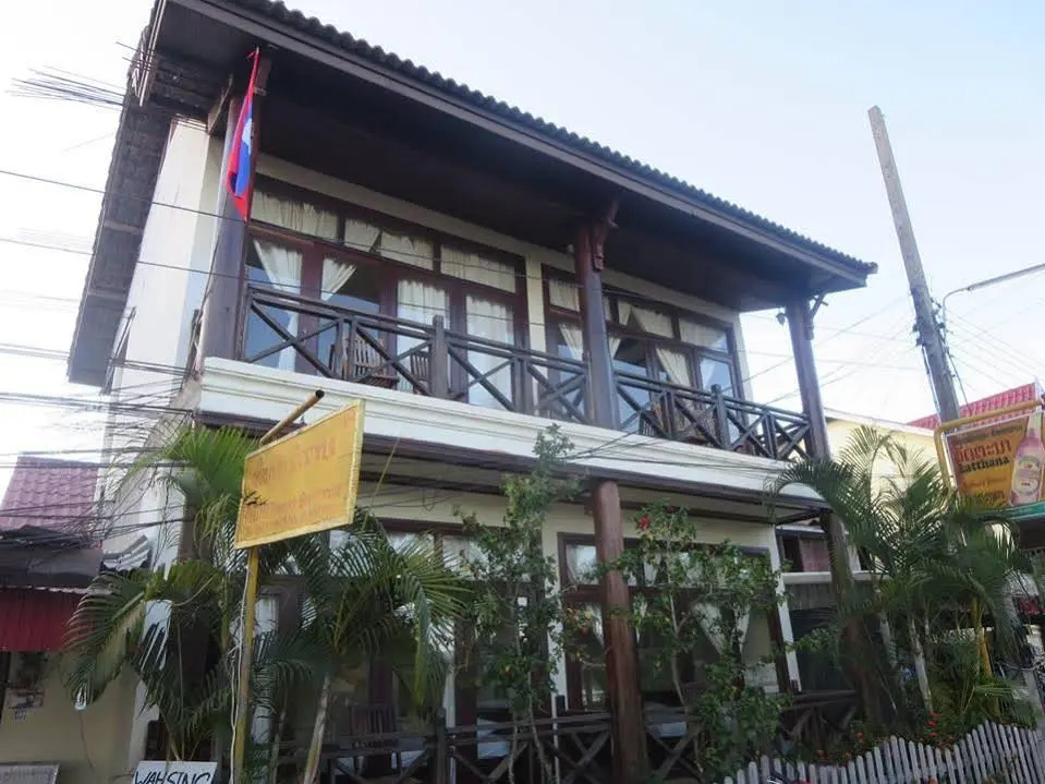 Rattana Riverside Guesthouse