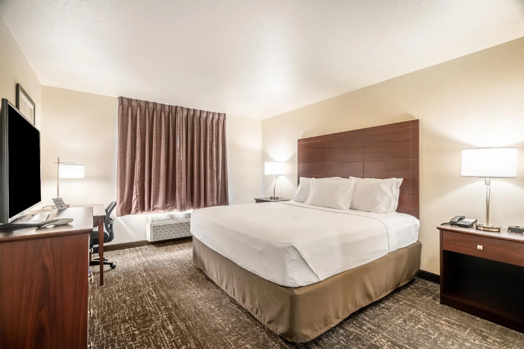 Standard Double room (full double bed)