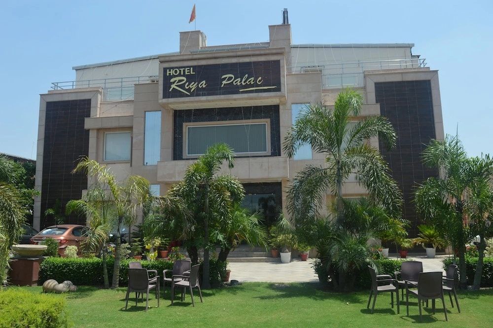 Hotel Riya Palace
