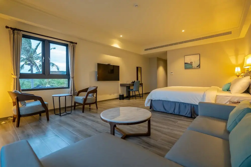 Luxury Double room with balcony and with ocean view (full double bed)