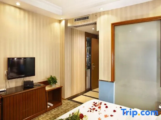 Business Double room (full double bed)