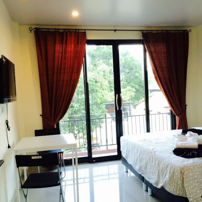 Montra Nakhon Guesthouse - Chambres