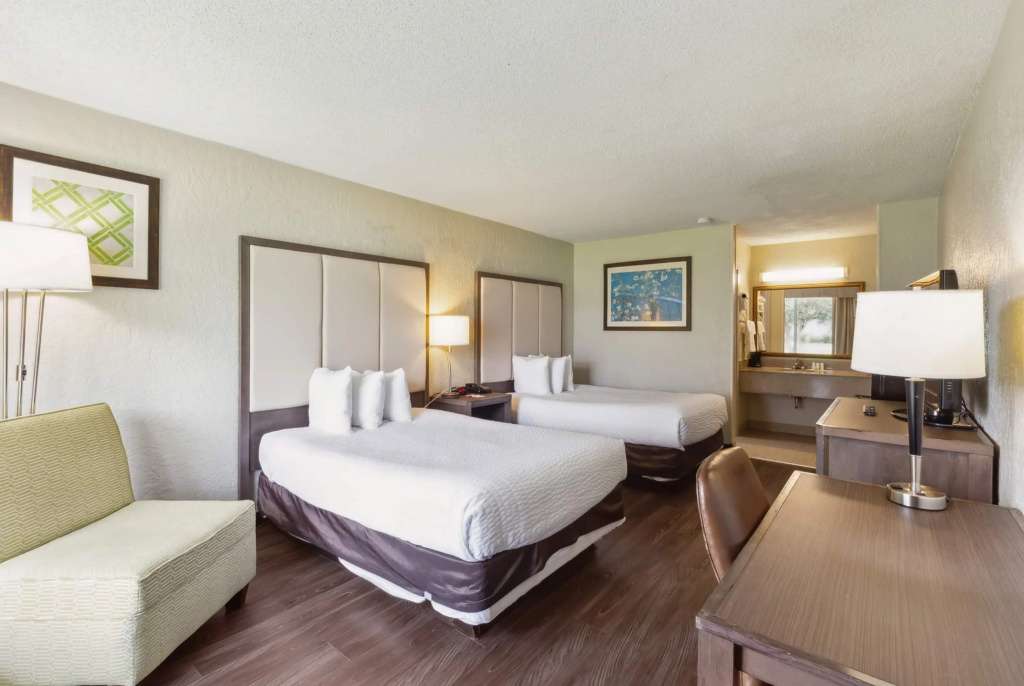 Ramada by Wyndham Houma — 5