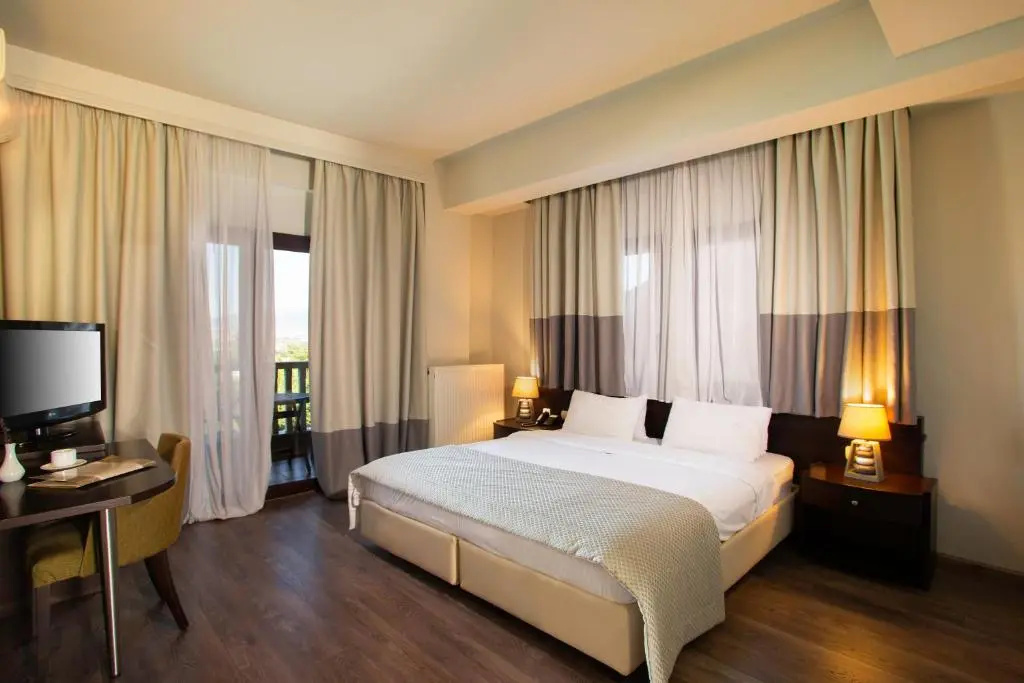 Superior Double room with balcony (full double bed)