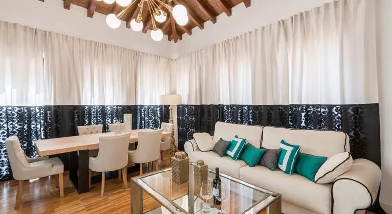 Oro Del Darro Suites - Chambres