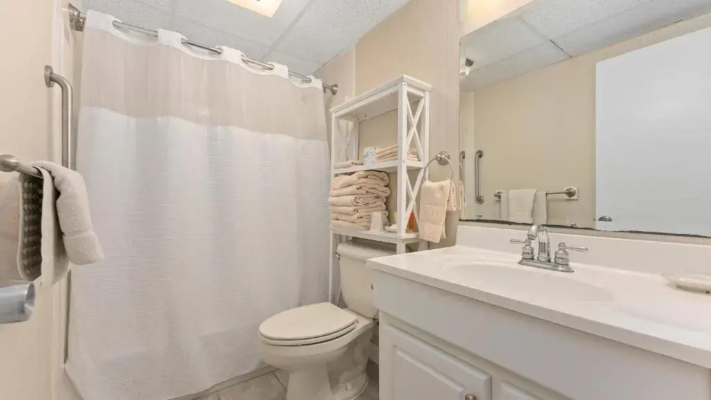Adventurer Oceanfront Inn - Chambres