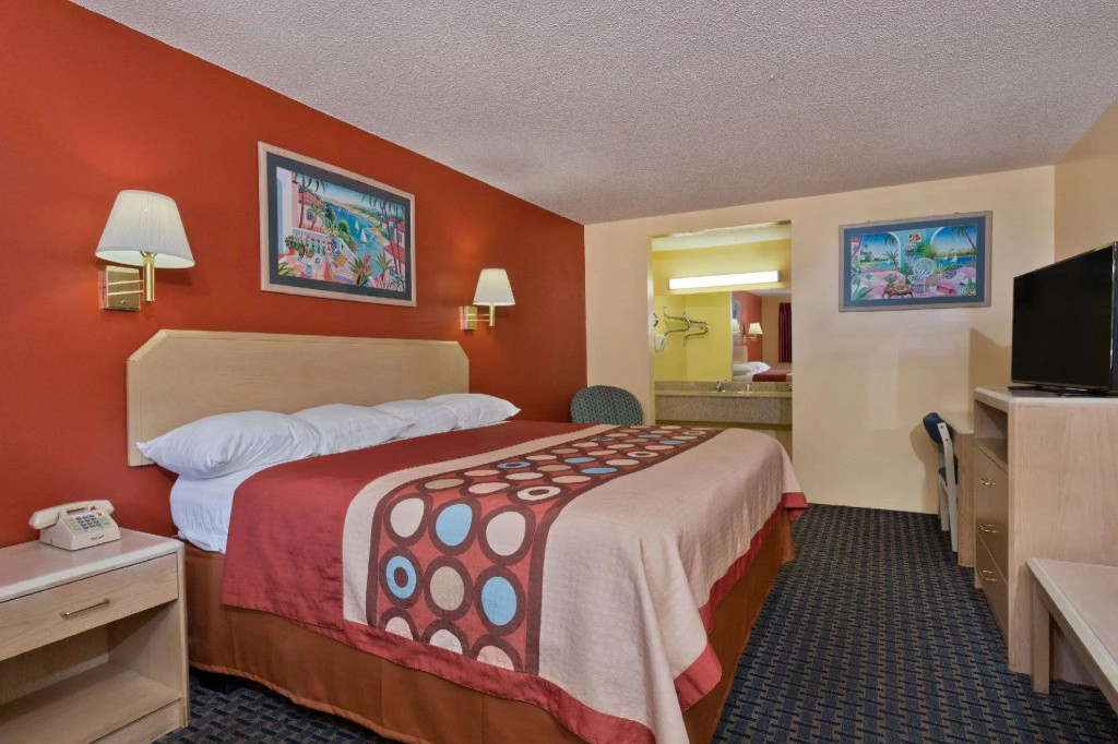 Standard Double room (full double bed)