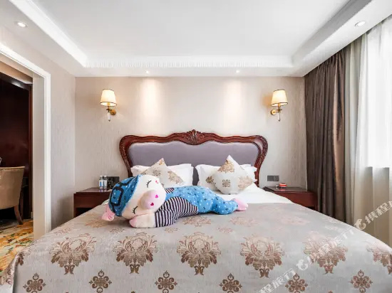 Family Suite with river view