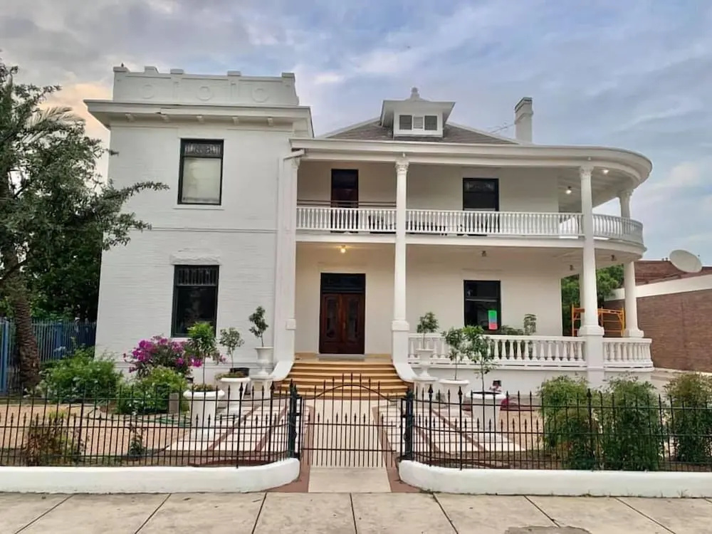 Laredo Mansion