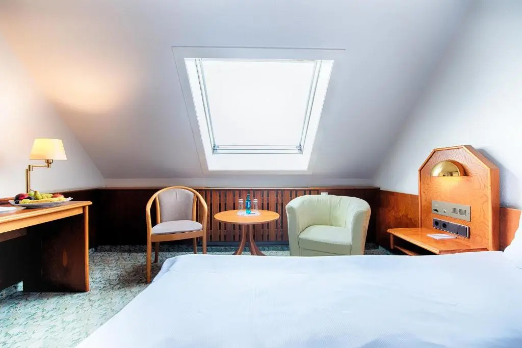 Standard Double room (full double bed)