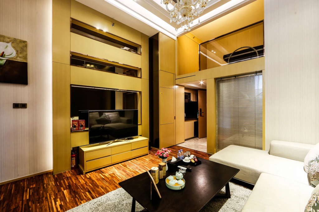 Lobby & Reception