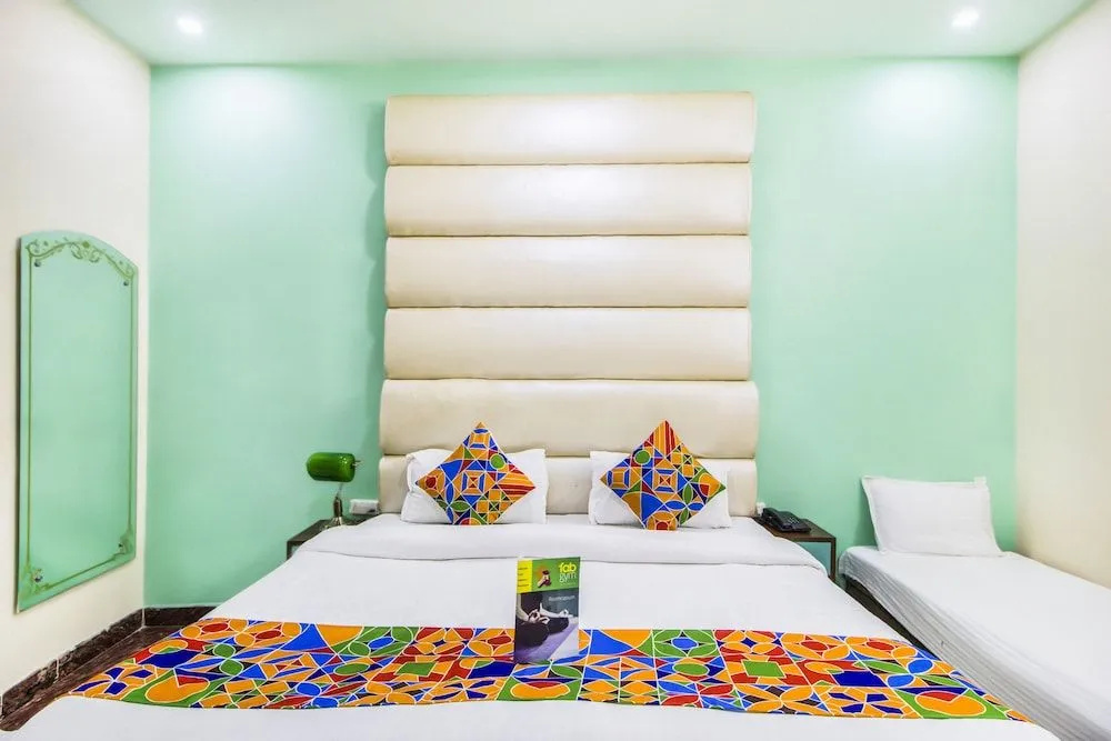FabHotel Queen Palace
