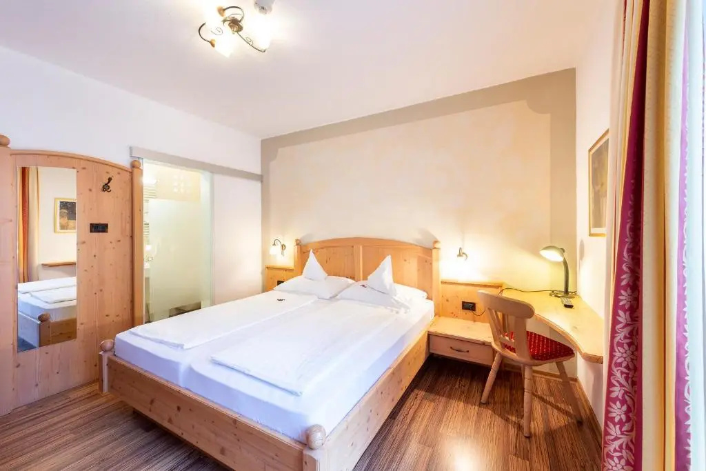 Economy room