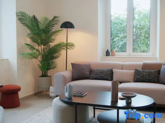 Designer Seafront Stay | 2 Bed