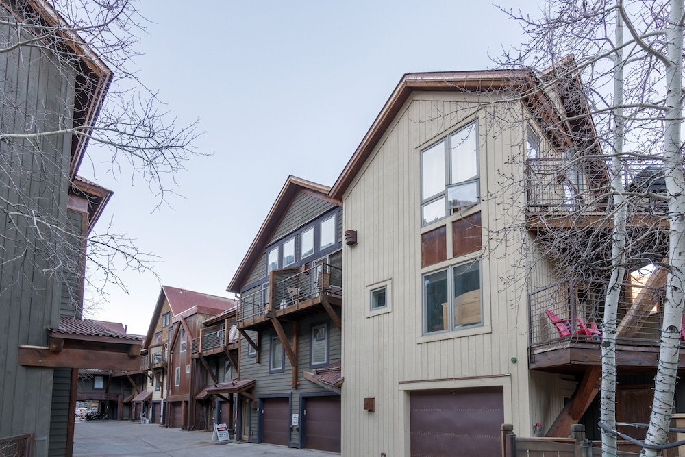 Double Diamond Condominium by Telluride Resort Lodging - Kinnso