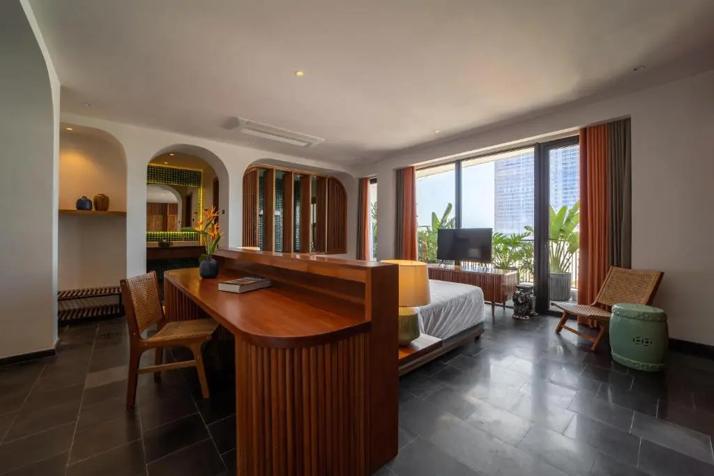 Lobby & Reception