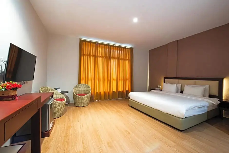 Deluxe Double room (full double bed)
