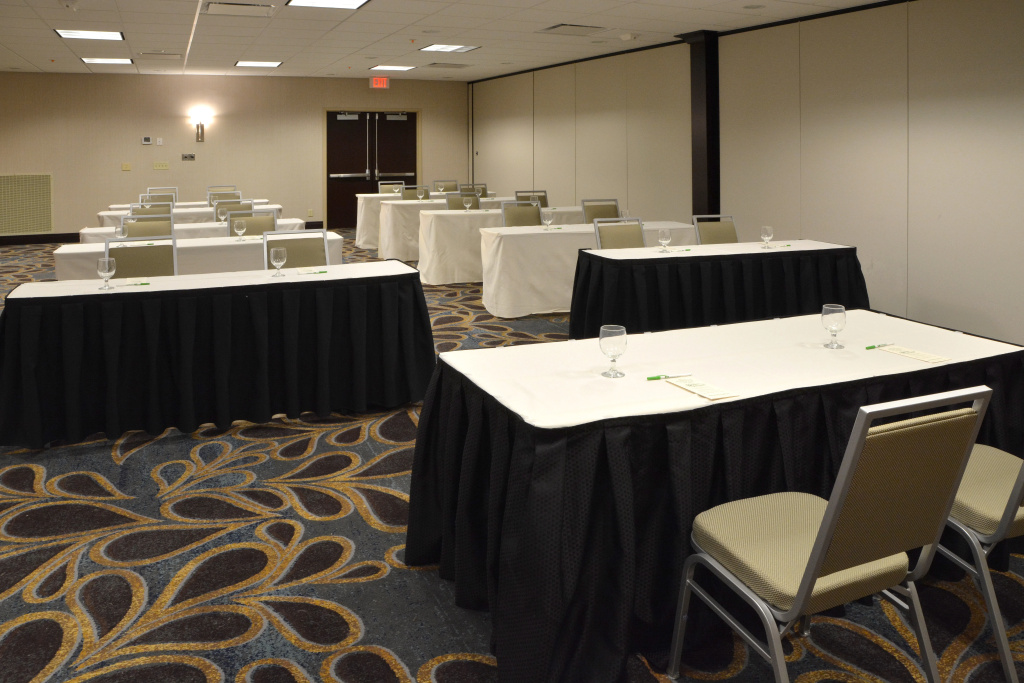 Holiday Inn Canton (Belden Village) by IHG - Général