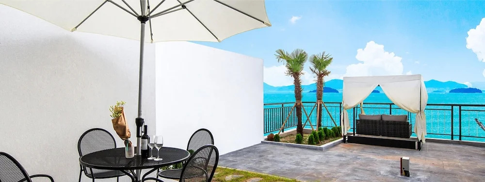 Le Ciel Pool Villa Pension