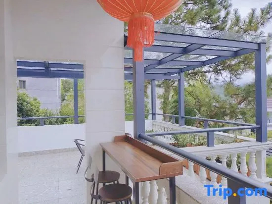 Yuyue Homestay (Tiantai Mountain Scenic Spot Guoqing Temple Scenic Spot)
