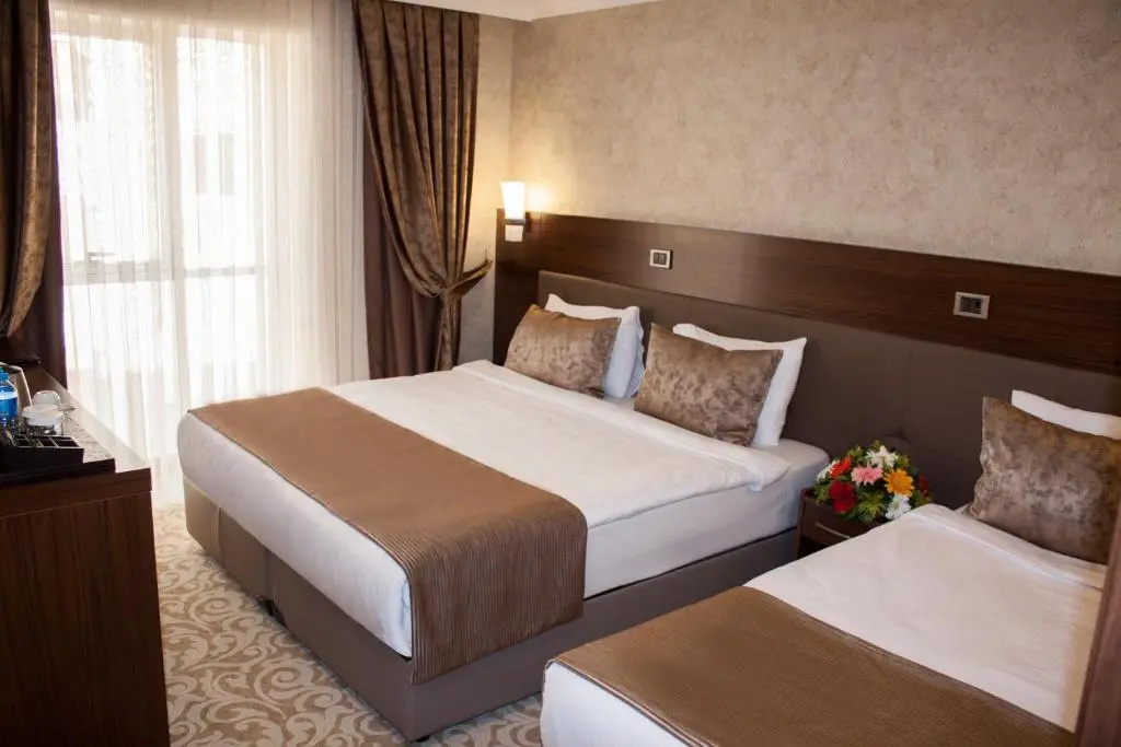 Standard Triple room with balcony