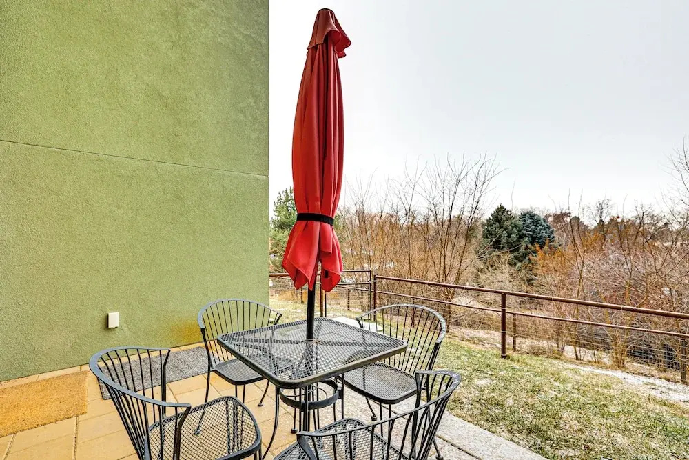 2 Mi to Dtwn: Dog-friendly Gem w/ Patio in Boise