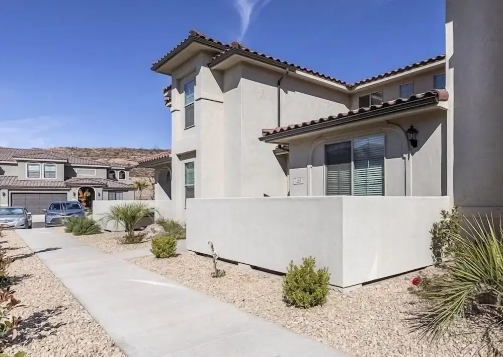Escondido Escape 3 Bedroom Townhouse