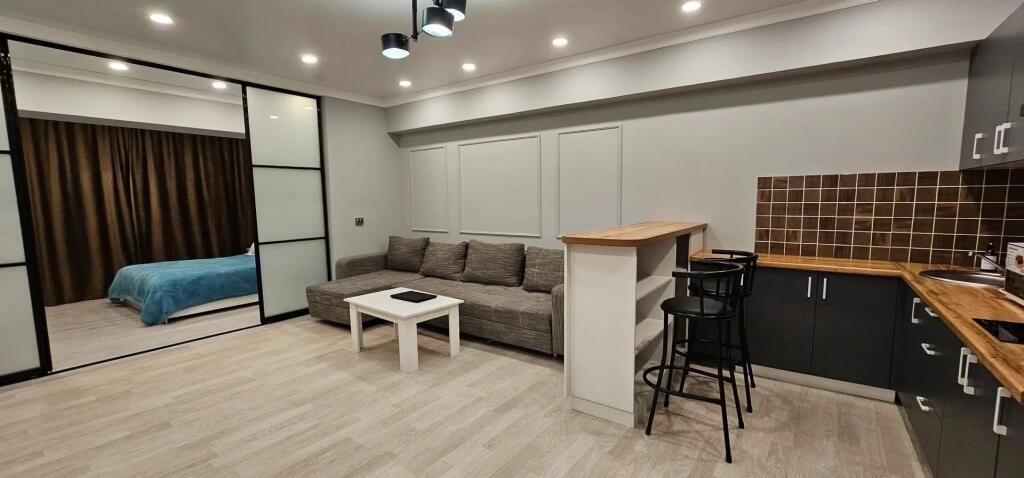 Студия c 1 комнатой в Bg Apartments