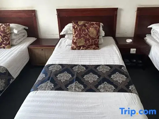 Bed in Dorm (male dorm)