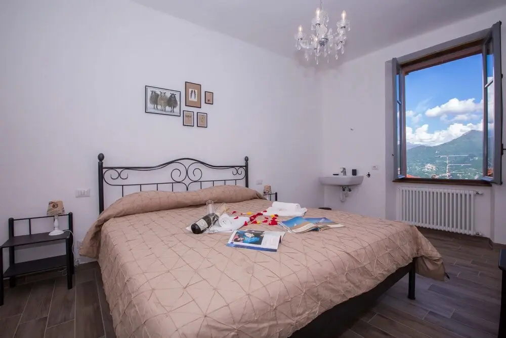 4 Bedrooms Standard Family room