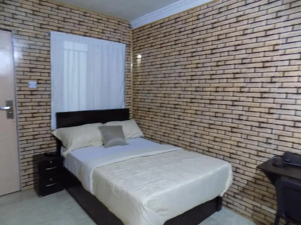 Posh Apartments and Hotel - Chambres