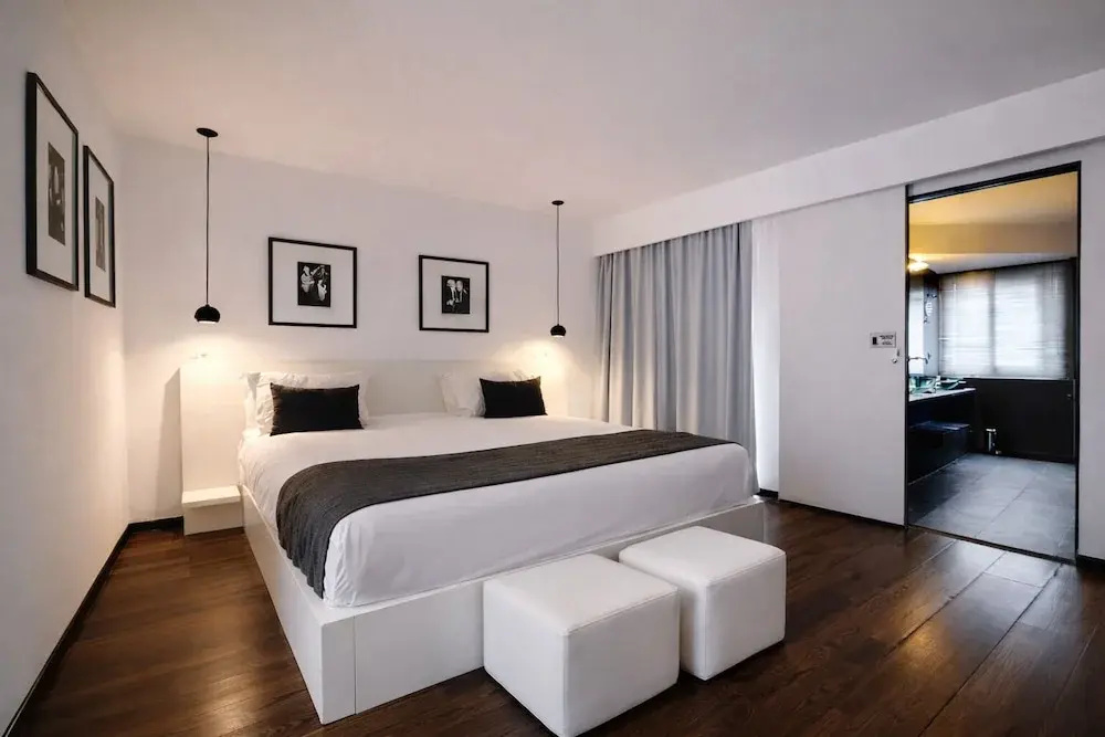 Deluxe Double room with balcony (full double bed)