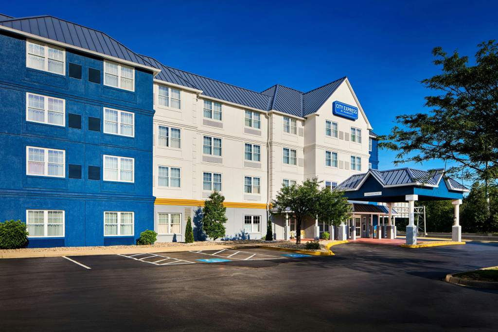 City Express by Marriott Louisville Southeast