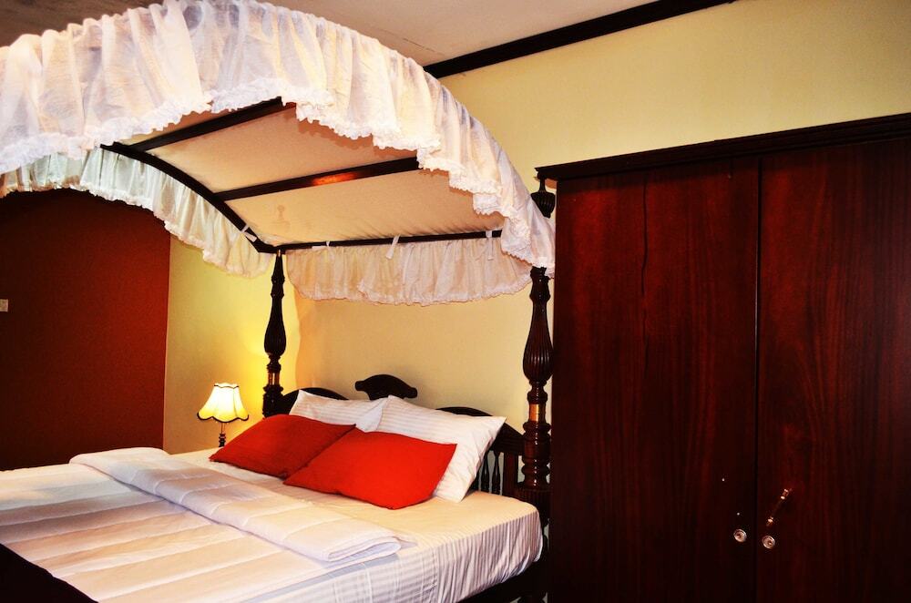 Hillcrest Villa